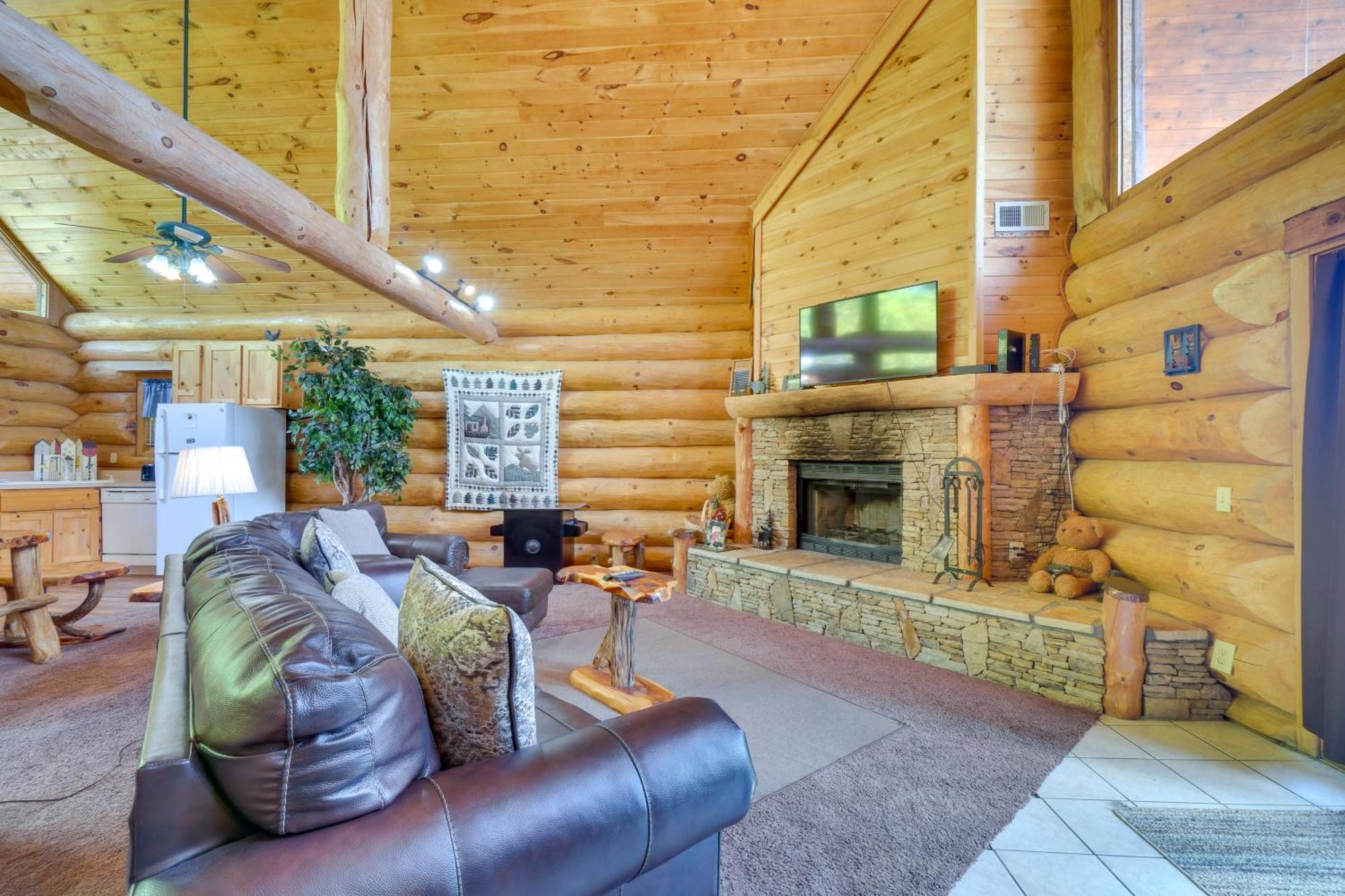 Gatlinburg Cabin With Hot Tub About 11 Miles To Downtown Екстериор снимка
