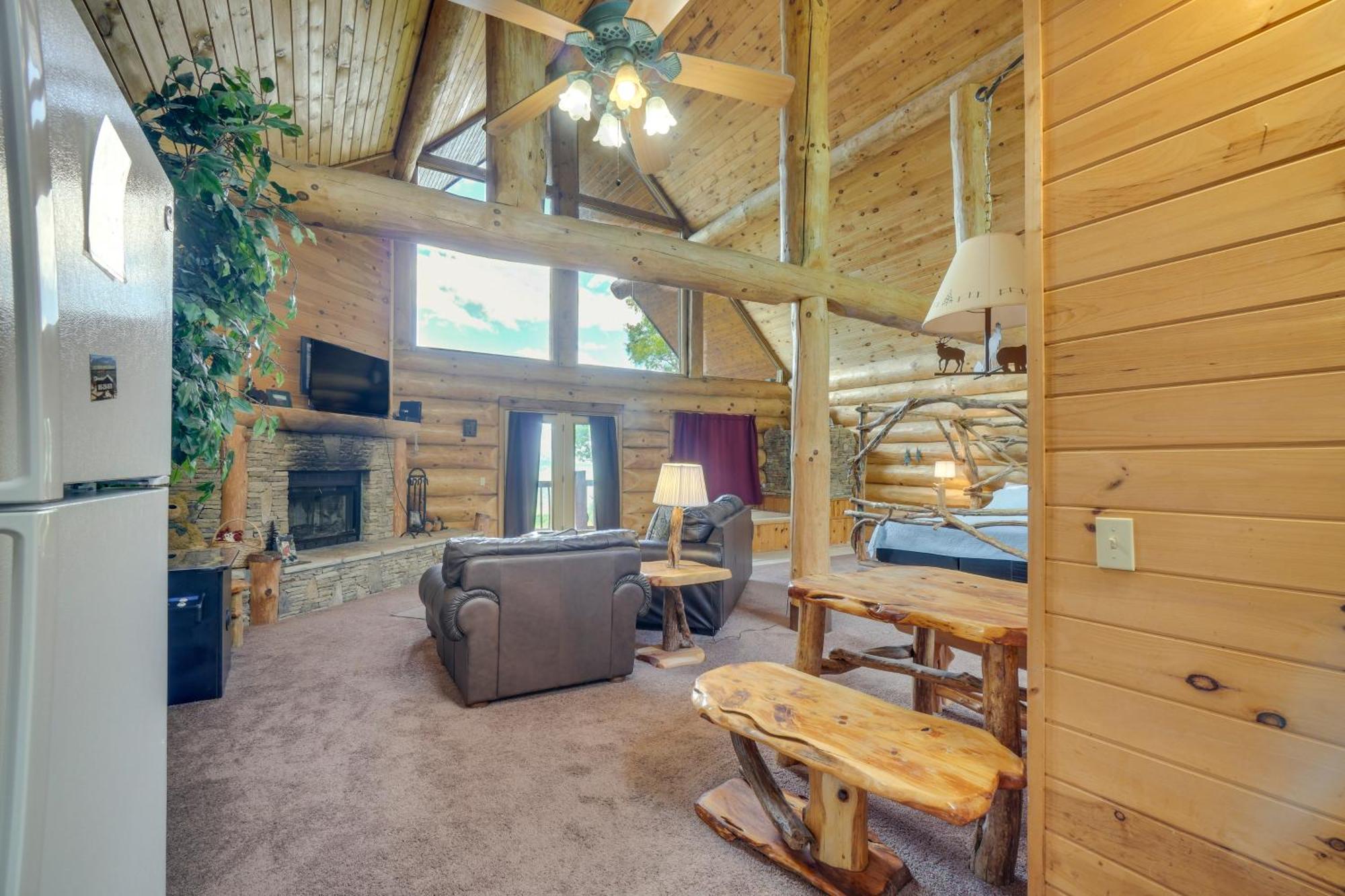 Gatlinburg Cabin With Hot Tub About 11 Miles To Downtown Екстериор снимка