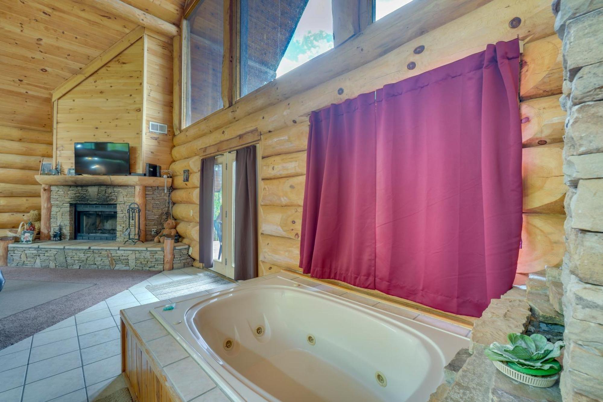 Gatlinburg Cabin With Hot Tub About 11 Miles To Downtown Екстериор снимка
