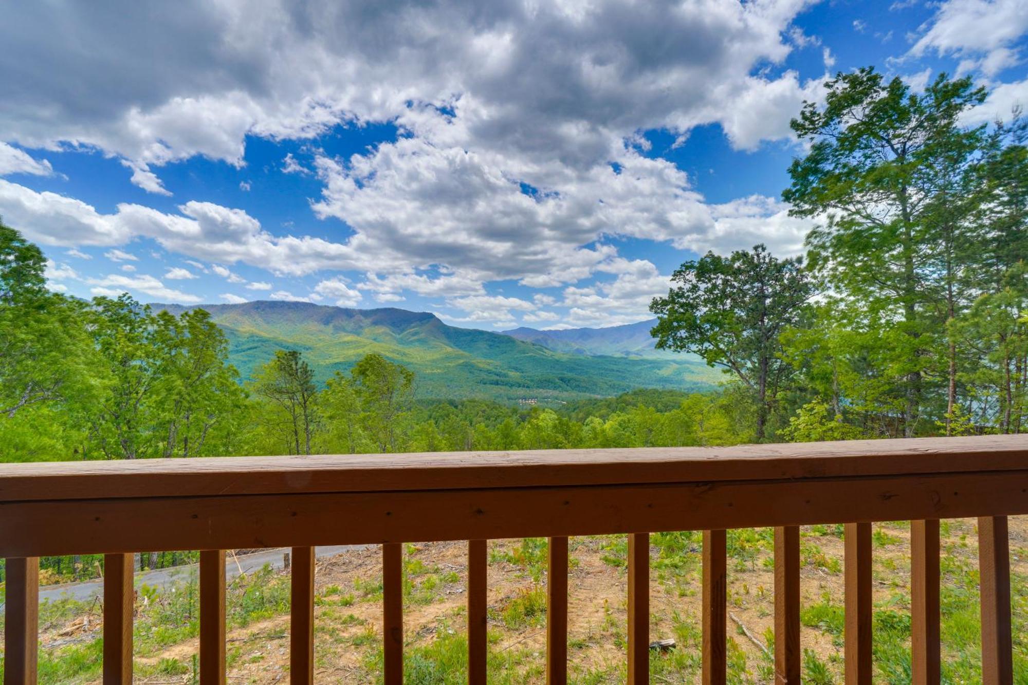 Gatlinburg Cabin With Hot Tub About 11 Miles To Downtown Екстериор снимка